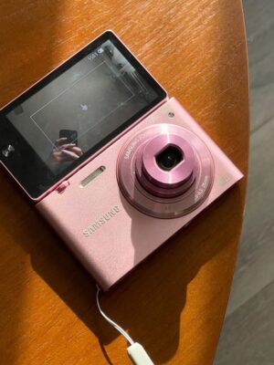 Digital camera